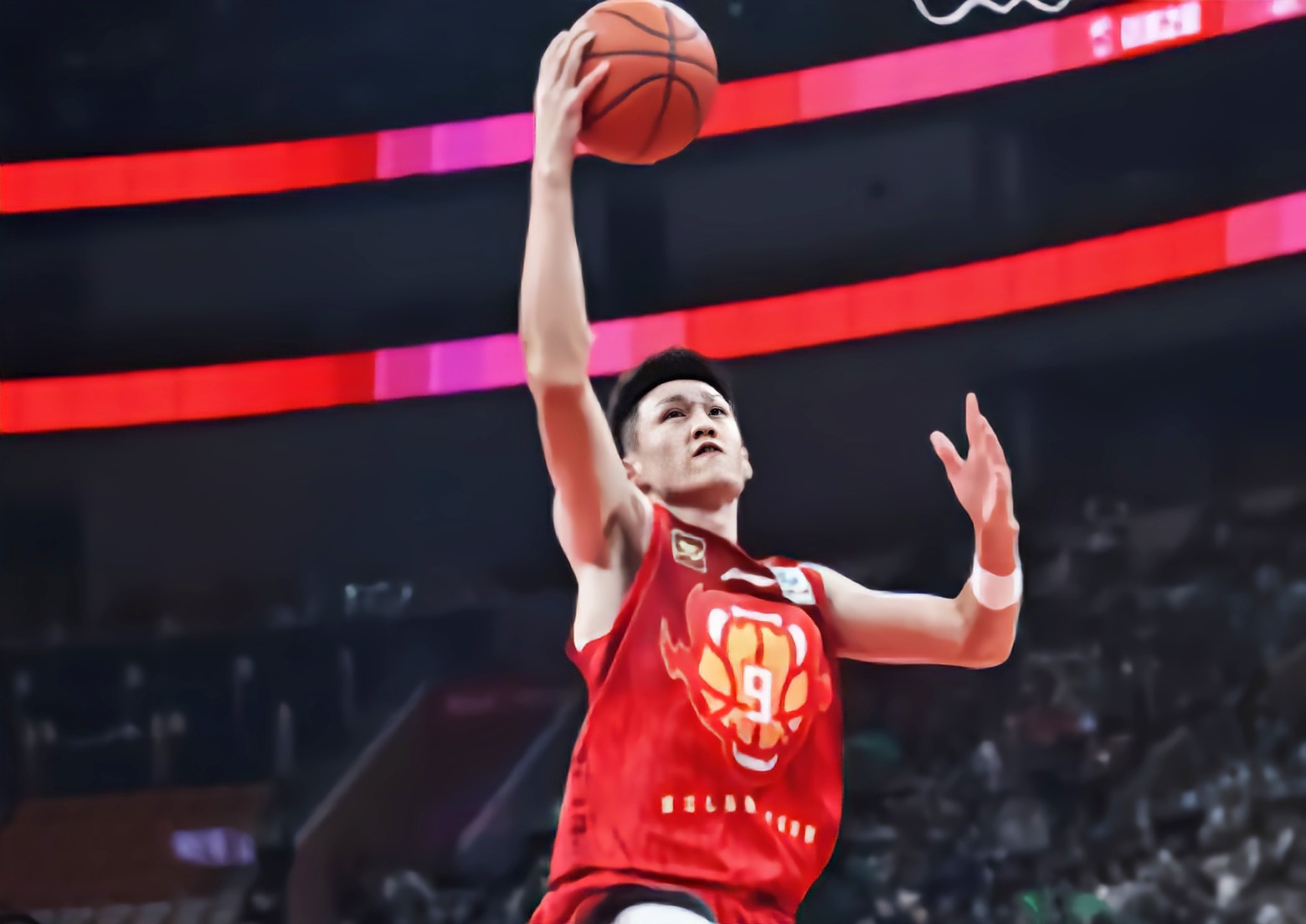 天博app官方-深圳男篮发布备战花絮，今夜遗憾出局，欧超杯任务艰巨，临场指挥获称赞