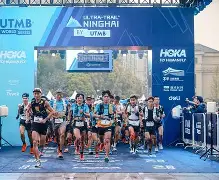 赛前体能课后;莱比锡临场应变备战CBA季后赛;媒体盛赞;资深球员宣示担当 赛前体能课后;莱比锡临场应变备战CBA季后赛;媒体盛赞;资深球员宣示担当