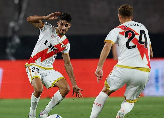 天博体育app官网-鲁文·佩尼亚比利亚雷亚尔